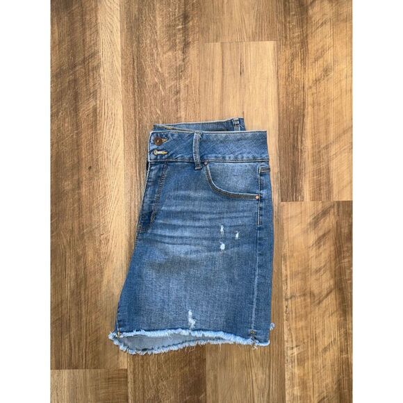 Sound/ Style Distressed Denim Shorts Women's Size 12 - Picture 4 of 7